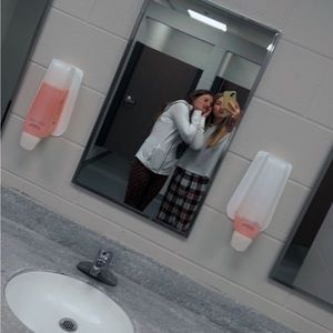 Meet your Posher, Skyler